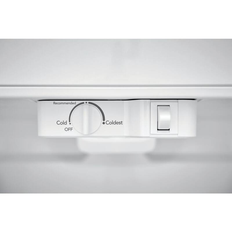 Top Freezer Refrigerator in Black E63640