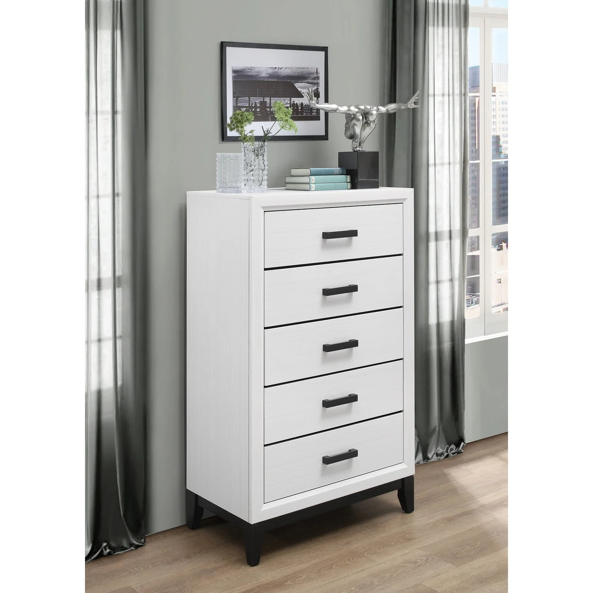 White Chest N177688