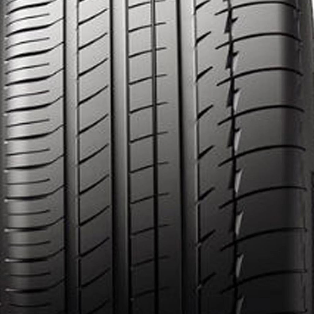 235/35ZR19 Passenger Tire U505