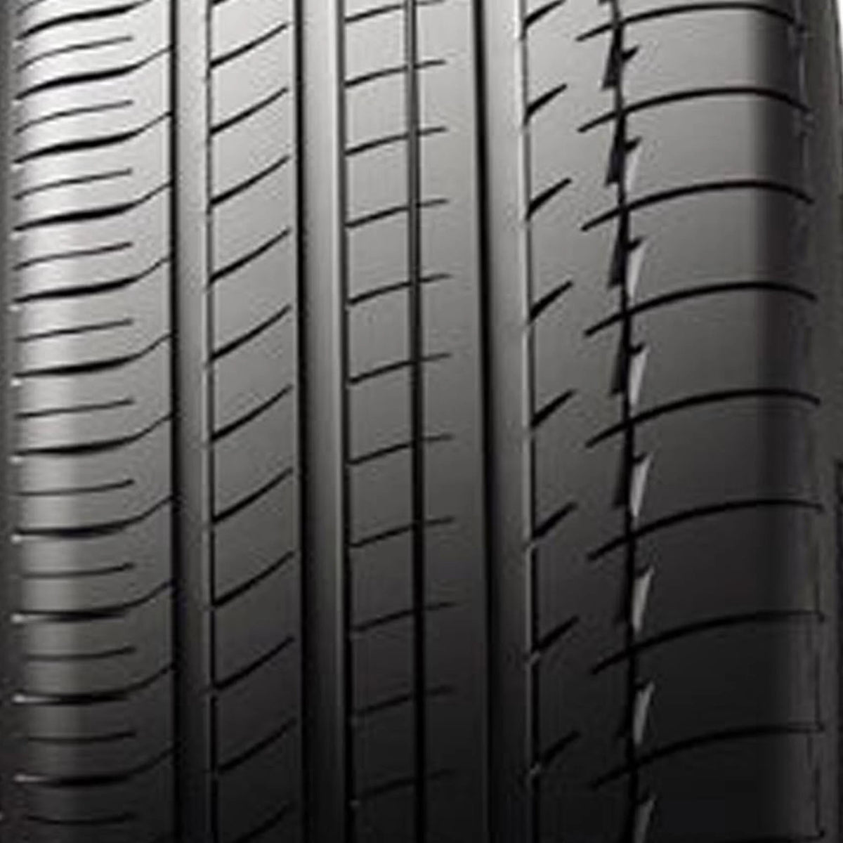 235/35ZR19 Passenger Tire U505