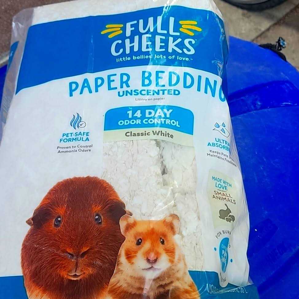 Small Pet Paper Bedding D65458