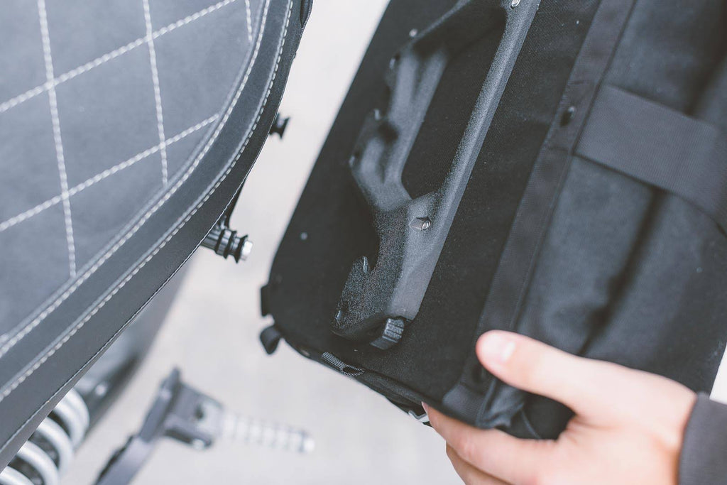 Side Bag LC2 13.5 L Black A5840