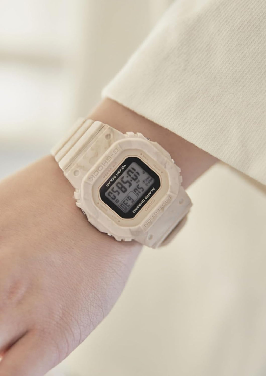 Pink Tough Solar Wristwatch E6876
