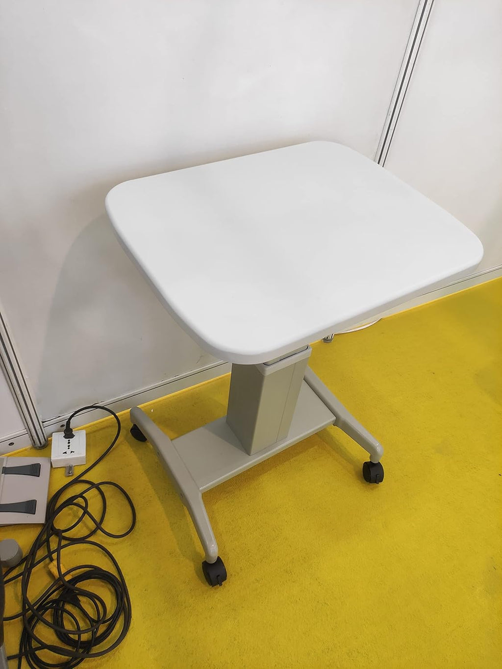 Adjustable Optical Instrument Table 23 x 18 E95419