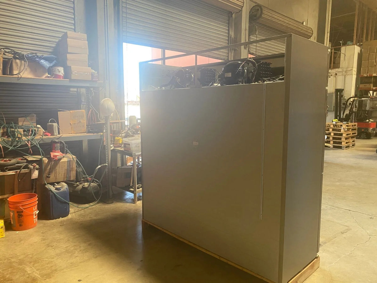 Commercial Six Door Upright Reach-in Stainless Steel Freezer 45.9 cu. ft. V705121